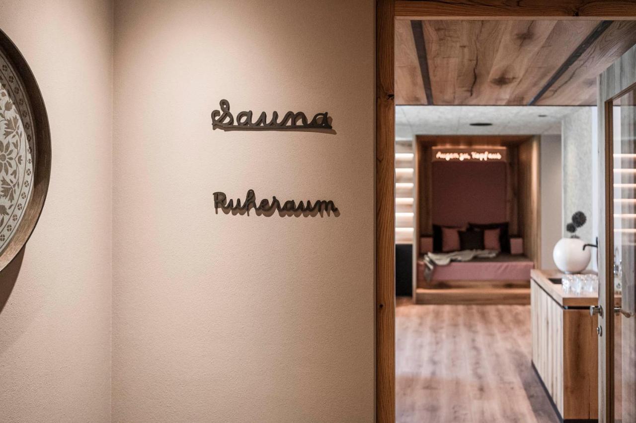 Roesslwirt Hotel Барбиано Екстериор снимка