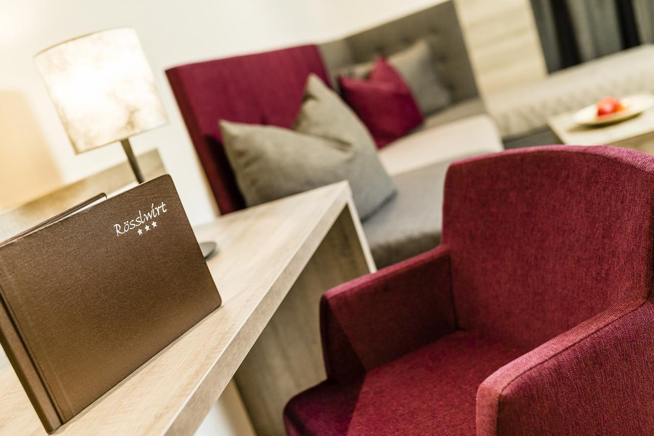 Roesslwirt Hotel Барбиано Екстериор снимка