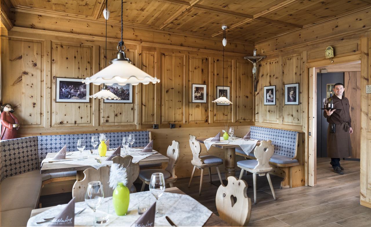 Roesslwirt Hotel Барбиано Екстериор снимка