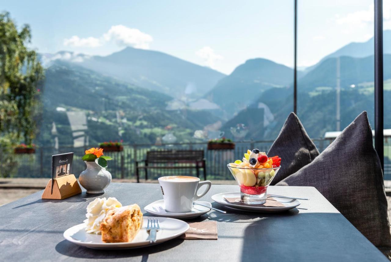 Roesslwirt Hotel Барбиано Екстериор снимка