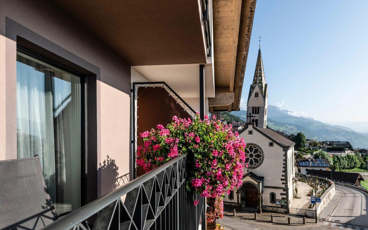 Roesslwirt Hotel Барбиано Екстериор снимка